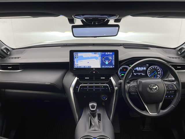 トヨタ ハリアー ハイブリッド Z レザーパッケージ 宮崎県 2020(令2)年 4.9万km ブラック Toyota Safety Sense/〇プリクラシュセーフティ/〇レーントレーシングアシスト/〇ブラインドスポットモニター/〇リアクロストラフィックアラート/〇パーキングサポートブレーキ/〇ロードサインアシスト/〇レーダークルーズコントロール/〇オートマチックハイビーム/〇クリアランスソナー/〇HUD/〇先行車発進告知/調光パノラマルーフ/デジタルインナーミラー/純正12.3インチナビ/フルセグTV/パノラミックビューモニター/黒本革シート/シートヒーター/シートベンチレーション/パワーシート/パワーバックドア/ワイヤレス充電/寒冷地仕様/ステアリングヒーター/ビルトインETC2.0/LEDヘッドライト/純正19インチAW/スマートキー×2