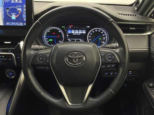 トヨタ ハリアー ハイブリッド Z レザーパッケージ 宮崎県 2020(令2)年 4.9万km ブラック Toyota Safety Sense/〇プリクラシュセーフティ/〇レーントレーシングアシスト/〇ブラインドスポットモニター/〇リアクロストラフィックアラート/〇パーキングサポートブレーキ/〇ロードサインアシスト/〇レーダークルーズコントロール/〇オートマチックハイビーム/〇クリアランスソナー/〇HUD/〇先行車発進告知/調光パノラマルーフ/デジタルインナーミラー/純正12.3インチナビ/フルセグTV/パノラミックビューモニター/黒本革シート/シートヒーター/シートベンチレーション/パワーシート/パワーバックドア/ワイヤレス充電/寒冷地仕様/ステアリングヒーター/ビルトインETC2.0/LEDヘッドライト/純正19インチAW/スマートキー×2