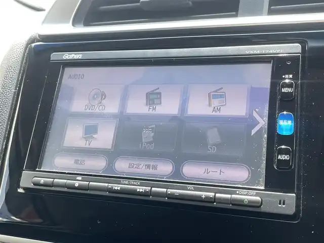 ホンダ フィット 13G Fパッケージ ファインED 熊本県 2017(平29)年 4.6万km プレミアムホワイトパールⅡ ワンオーナー/プッシュスタート/純正ナビ/（CD・DVD・フルセグTV・BTオーディオ・SD）/バックカメラ/横滑り防止装置/ウィンカーミラー/純正フロアマット/純正ドアバイザー/新車保証書/取扱説明書