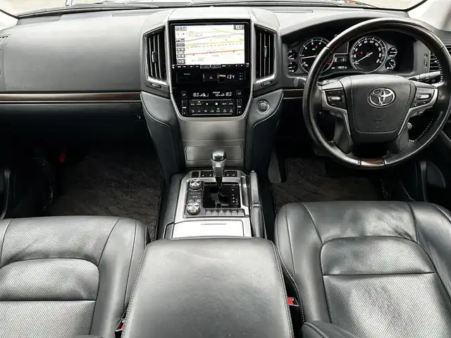 トヨタ ランドクルーザー ZX 道北・旭川 2018(平30)年 5万km ブラック アルパインメモリナビ/フルセグテレビ/バックカメラ/クルーズコントロール/レザーシート/運転席メモリーシート/前席席シートヒーター＆クーラー/2列目シートヒーター/ステアリングヒーター/サンルーフ/ドアバイザー/プッシュスタート/ETC/サスコントローラー