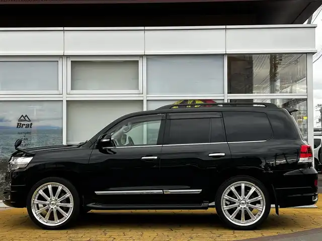トヨタ ランドクルーザー ZX 道北・旭川 2018(平30)年 5万km ブラック アルパインメモリナビ/フルセグテレビ/バックカメラ/クルーズコントロール/レザーシート/運転席メモリーシート/前席席シートヒーター＆クーラー/2列目シートヒーター/ステアリングヒーター/サンルーフ/ドアバイザー/プッシュスタート/ETC/サスコントローラー