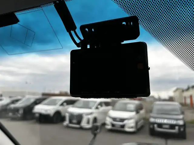 トヨタ ランドクルーザー ZX 道北・旭川 2018(平30)年 5万km ブラック アルパインメモリナビ/フルセグテレビ/バックカメラ/クルーズコントロール/レザーシート/運転席メモリーシート/前席席シートヒーター＆クーラー/2列目シートヒーター/ステアリングヒーター/サンルーフ/ドアバイザー/プッシュスタート/ETC/サスコントローラー