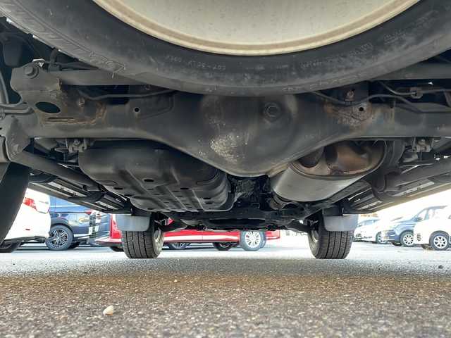 トヨタ ランドクルーザー プラド TX 岩手県 2017(平29)年 11.5万km ホワイトパールクリスタルシャイン 寒冷地仕様　４WD　 純正9インチメモリナビ（CD/DVD/BT/フルセグＴＶ） バックカメラ フロアマット　オートライト　衝突被害軽減　LEDヘッドライト　スマートキー　ビルトインETC