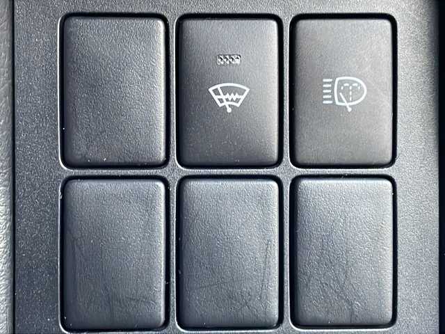 トヨタ ランドクルーザー プラド TX 岩手県 2017(平29)年 11.5万km ホワイトパールクリスタルシャイン 寒冷地仕様　４WD　 純正9インチメモリナビ（CD/DVD/BT/フルセグＴＶ） バックカメラ フロアマット　オートライト　衝突被害軽減　LEDヘッドライト　スマートキー　ビルトインETC