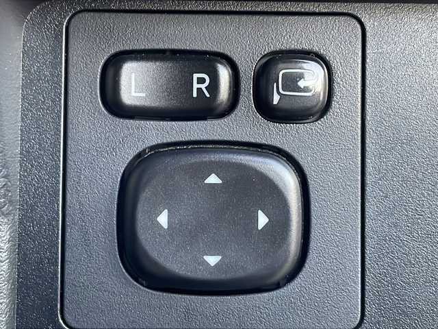 トヨタ ランドクルーザー プラド TX 岩手県 2017(平29)年 11.5万km ホワイトパールクリスタルシャイン 寒冷地仕様　４WD　 純正9インチメモリナビ（CD/DVD/BT/フルセグＴＶ） バックカメラ フロアマット　オートライト　衝突被害軽減　LEDヘッドライト　スマートキー　ビルトインETC