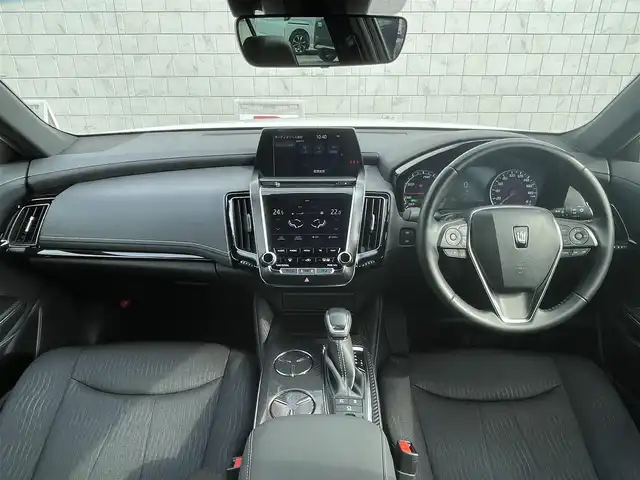 トヨタ クラウン ハイブリッド RS 山口県 2018(平30)年 1.3万km パール 純正ナビ/BT/AM/FM/HDMI/フルセグTV/ETC/バックカメラ/オートライト/オートホールド/コーナーセンサー/衝突軽減ブレ―キ/レーンアシスト/純正フロアマット/電動格納ミラー