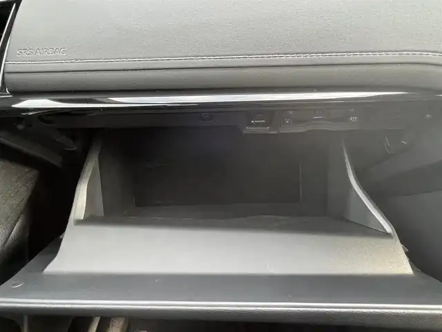 トヨタ クラウン ハイブリッド RS 山口県 2018(平30)年 1.3万km パール 純正ナビ/BT/AM/FM/HDMI/フルセグTV/ETC/バックカメラ/オートライト/オートホールド/コーナーセンサー/衝突軽減ブレ―キ/レーンアシスト/純正フロアマット/電動格納ミラー