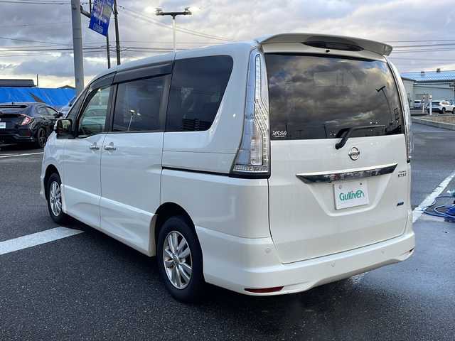 日産 セレナ