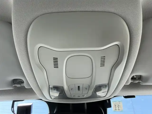 クライスラー・ジープ ジープ レネゲード リミテッド 千葉県 2016(平28)年 6.9万km 黒 衝突軽減ブレーキ/社外７インチメモリナビ/バックカメラ/レザーシート/パワーシート/シートヒーター/ステアリングヒーター/ＢＳＭ/コーナーセンサー/HIDヘッドライト/オートライト/ＥＴＣ