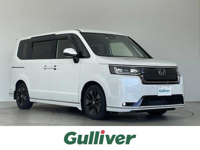 ホンダ ステップワゴン スパーダ 埼玉県 2022(令4)年 1.1万km プラチナホワイトパール 純正１１．４インチナビ　純正１５．６インチナビ　マルチビューカメラ　ハーフレザー　シートヒーター　アダプティブクルーズコントロール　前後コーナーセンサー　パワーバックドア　オートライト　フルセグＴＶ　スペアキー