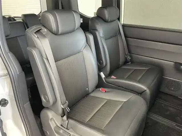 ホンダ ステップワゴン スパーダ 埼玉県 2022(令4)年 1.1万km プラチナホワイトパール 純正１１．４インチナビ　純正１５．６インチナビ　マルチビューカメラ　ハーフレザー　シートヒーター　アダプティブクルーズコントロール　前後コーナーセンサー　パワーバックドア　オートライト　フルセグＴＶ　スペアキー