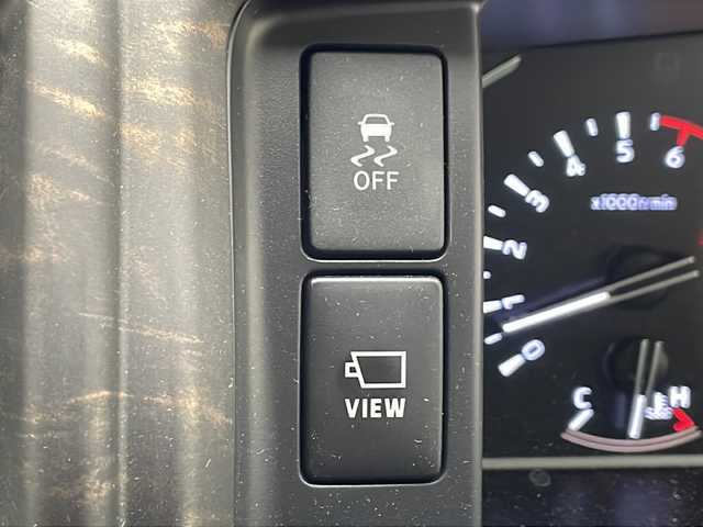 トヨタ ハイエース GL 千葉県 2023(令5)年 0.8万km ブラックマイカ 社外ナビ/　CD/DVD/Bluetooth/フルセグTV/フリップダウンモニター/車線逸脱警報/衝突軽減ブレーキ/クリアランスソナー/アラウンドビューモニター/マフラー／アルミホイール／フロントエアロ/片側パワスラ/社外センターコンソール/デジタルインナーミラー/レザー調シートカバー/ETC/LEDライト/フォグランプ/ウッド調ステアリング/フロアマット/ドアバイザー