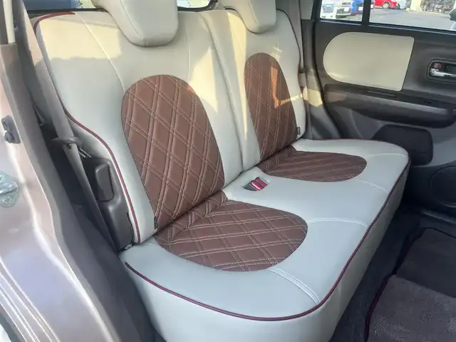 スズキ ラパン ショコラ X 島根県 2014(平26)年 9.5万km シャンパンピンクパール/メタリックホワイト 社外ＨＤＤナビ　/フルセグＴＶ　/ＤＶＤ再生　/Ｂｌｕｅｔｏｏｔｈ接続　/ＥＴＣ　/アイドリングストップ/スマートキー/プッシュスタート/純正アルミホイール　/純正ＨＩＤヘッドライト/純正フロアマット　/保証書　/取扱説明書　/スペアキー１本　