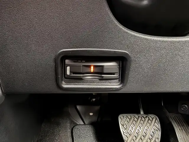 日産 デュアリス 20G FOUR 高知県 2013(平25)年 7.5万km スーパーブラック 純正ナビ/Bluetooth接続/ETC/4WD/MTモード付AT/AAC/ガラスルーフ/純正フロアマット/純正17インチアルミホイール/キセノンヘッドライト/運転席＋助手席＋サイドエアバッグ/スマートキー/盗難防止装置