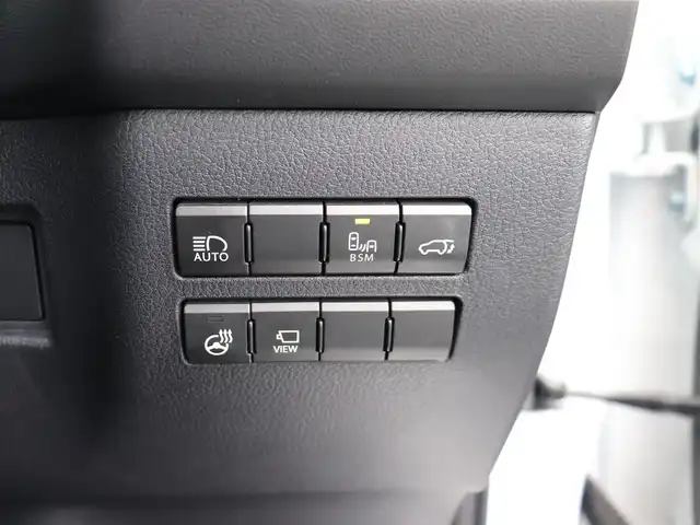 レクサス ＮＸ 300 Iパッケージ 神奈川県 2018(平30)年 5.6万km ソニッククォーツ 純正ナビ/：フルセグTV/全方位カメラ/置くだけ充電/ヘッドアップディスプレイ/黒革シート/：前席パワーシート/：シートヒーター/ステアリングヒーター/BSM/電動パーキングブレーキ/３眼LEDヘッドライト/ETC2.0/保証書/取説/記録簿/スペアスマートキー/カードキー