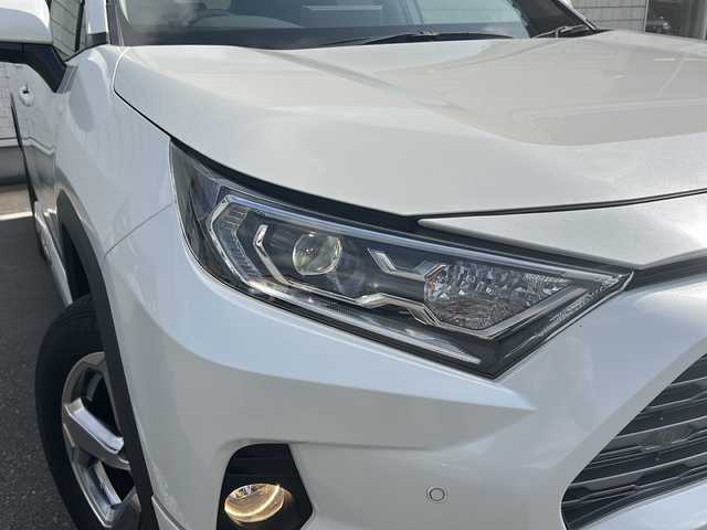 トヨタ ＲＡＶ４ ハイブリットG 秋田県 2020(令2)年 7.5万km ホワイトパールクリスタルシャイン ・４WD/・寒冷地仕様/・純正ナビ/・フルセグ/・Bluetooth/・純正ETC/・前後コーナーセンサー/・シートヒーターD席＋N席/・シートクーラーD席＋N席/・全方位車外カメラ/・追従式クルーズコントロール/・ドラレコ/・スマートキー/・シートヒーター/・パワーシート/・エアロパーツ（モデリスタ）
