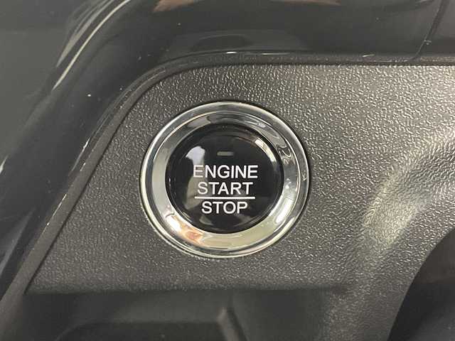 ホンダ ステップワゴン スパーダ ホンダセンシング 鹿児島県 2020(令2)年 3.4万km プラチナホワイトパール ホンダセンシング/社外SDナビ/(BT/CD/DVD/フルセグTV)/社外フリップダウンモニター/両側パワースライドドア/レーダークルーズコントロール/レーンキープアシスト/パドルシフト/ステアリングスイッチ/バックカメラ/純正ビルトインETC2.0/わくわくゲート/前方ドライブレコーダー/ウォークスルー/純正フロアマット/純正サイドバイザー/アイドリングストップ/純正LEDヘッドライト