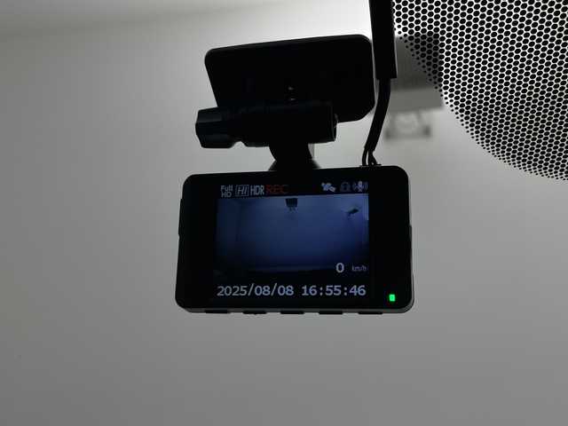 ホンダ ステップワゴン スパーダ ホンダセンシング 鹿児島県 2020(令2)年 3.4万km プラチナホワイトパール ホンダセンシング/社外SDナビ/(BT/CD/DVD/フルセグTV)/社外フリップダウンモニター/両側パワースライドドア/レーダークルーズコントロール/レーンキープアシスト/パドルシフト/ステアリングスイッチ/バックカメラ/純正ビルトインETC2.0/わくわくゲート/前方ドライブレコーダー/ウォークスルー/純正フロアマット/純正サイドバイザー/アイドリングストップ/純正LEDヘッドライト