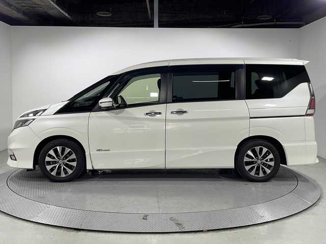 日産 セレナ ハイウェイスター 広島県 2016(平28)年 6.5万km ブリリアントホワイトパール 禁煙/純正ナビ/クルーズコントロール/アラウンドビューモニター/両側パワースライド/レーンキープアシスト/ETC/後席フリップダウンモニター/コーナーセンサー/衝突軽減システム/横滑り防止装置/オートライト/スペアキー(1本)/スマートキー/パーキングアシスト/アイドリングストップ/純正16インチアルミホイール/エアバッグ(運転席/助手席/サイド)