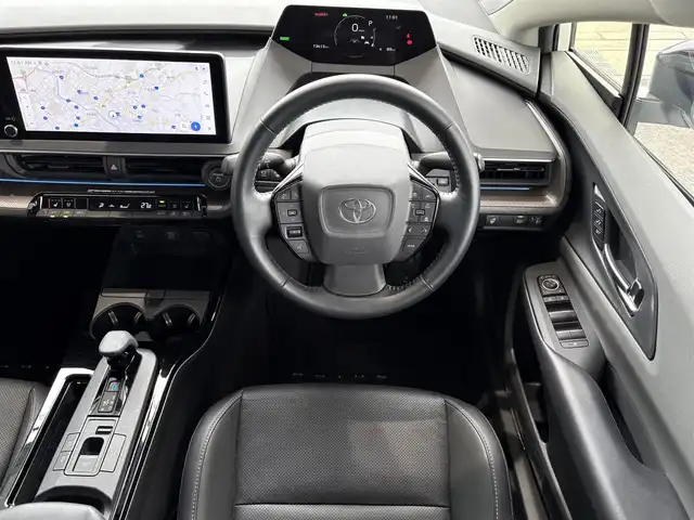 トヨタ プリウス Z 愛知県 2023(令5)年 1.4万km プラチナホワイトパールマイカ ワンオーナー/純正12.3インチナビ/　TV/BT/USB/AM/FM/Miracast/スマホ連携/全方位カメラ/エアーシート/シートヒーター/運転席パワーシート（メモリー付き）/ハンドルヒーター/トヨタセーフティセンス/レーダークルーズ/LKA/BSM/パワーバックドア/デジタルインナーミラー/ワイヤレス充電/ETC2.0/100V電源/電動パーキングブレーキ/オートホールド機能/純正フロアマット/ドアバイザー/スマートキー×2
