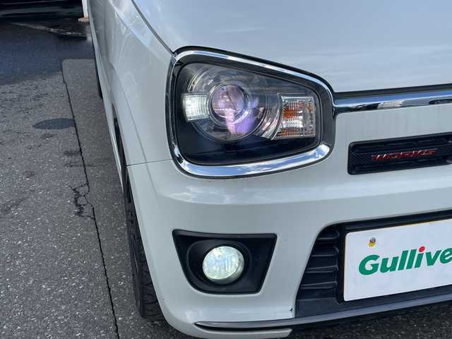 スズキ アルト 青森県 2020(令2)年 5.6万km ピュアホワイトP 4WD/純正ナビ/バックカメラ/ETC/スマートキー/HIDヘッドライト/LEDフォグ/ESPELIRサス/KYBショック/rossoMODELマフラー/純正サス/純正マフラー車内積込