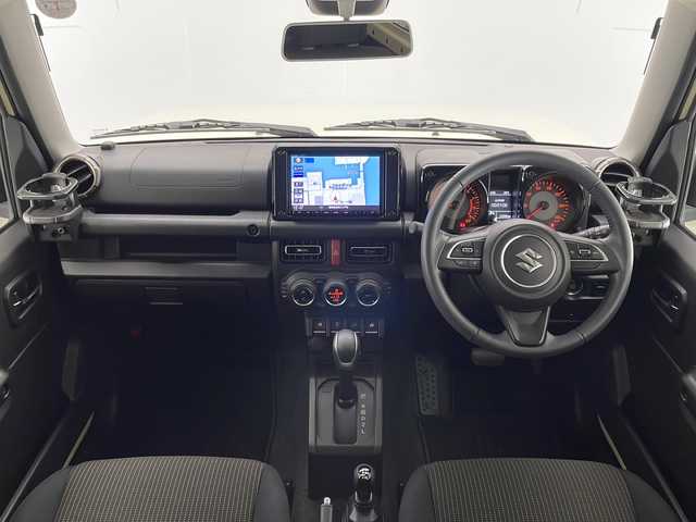 スズキ ジムニー XC 宮崎県 2023(令5)年 1.4万km シフォンアイボリーメタリックブラック2トーンルーフ 禁煙車/衝突被害軽減ブレーキ/純正8型ナビTV/（Panasonic/CN-RZ875/CD/DVD/Bluetooth/フルセグTV)/純正バックカメラ/純正LEDオートライト/純正フォグ/純正セキュリティアラーム/純正フロアマット/クルーズコントロール/ダウンヒルアシストコントロール/ヒーテッドドアミラー/オートエアコン/本革巻ハンドル/ETC/スマートキー/プッシュエンジンスタート/スペアキー/新車時保証書/取扱い説明書