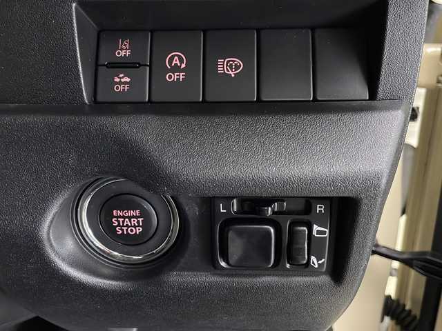 スズキ ジムニー XC 宮崎県 2023(令5)年 1.4万km シフォンアイボリーメタリックブラック2トーンルーフ 禁煙車/衝突被害軽減ブレーキ/純正8型ナビTV/（Panasonic/CN-RZ875/CD/DVD/Bluetooth/フルセグTV)/純正バックカメラ/純正LEDオートライト/純正フォグ/純正セキュリティアラーム/純正フロアマット/クルーズコントロール/ダウンヒルアシストコントロール/ヒーテッドドアミラー/オートエアコン/本革巻ハンドル/ETC/スマートキー/プッシュエンジンスタート/スペアキー/新車時保証書/取扱い説明書
