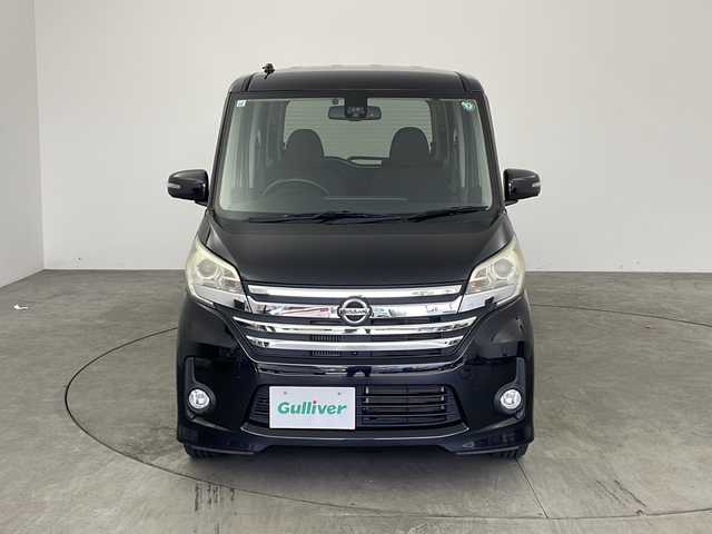 日産 デイズ ルークス ハイウェイスターターボ 兵庫県 2015(平27)年 9.2万km ブラック ・社外7インチメモリナビ/・CD/DVD/SD/USB/iPod/・ワンセグTV/・アラウンドビューモニター/・両側パワースライド/・衝突軽減システム/・横滑り防止装置/・アイドリングストップ/・HIDヘッドライト/・オートライト/・フォグライト/・ステアリングリモコン/・ETC/・純正フロアマット/・純正15インチアルミホイール/・純正ドアバイザー/・防眩ミラー/・スマートキー/・プッシュスタート/・W＋サイドエアバッグ