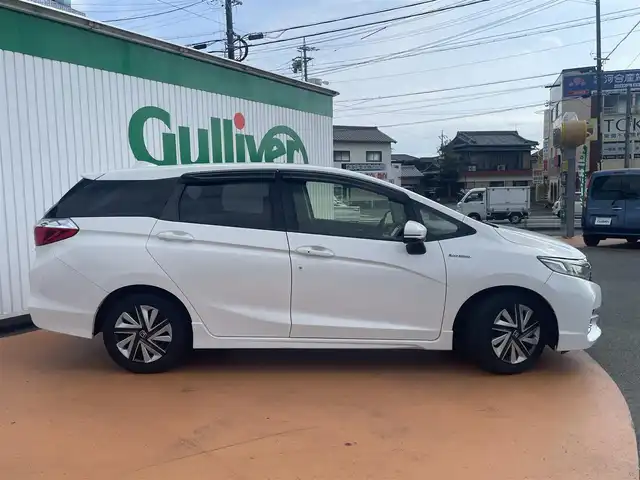ホンダ シャトル ハイブリッド X スタイルエディション 三重県 2016(平28)年 11.8万km ホワイトオーキッドパール 外部検査済み/ワンオーナー/カロッツェリアメモリナビ/　＊フルセグテレビ/DVD/CD/Bluetooth/バックカメラ/クルーズコントロール/シティブレーキアクティブシステム/LEDヘッドランプ/オートライト/ボディ同色電動オート格納ドアミラー/革巻きステアリングホイール/ステアリングスイッチ/プラズマクラスター付きオートエアコン/SRSエアバック（運転席/助手席/サイド/カーテン）/ビルトインETC/スマートキーシステム/プッシュスタート