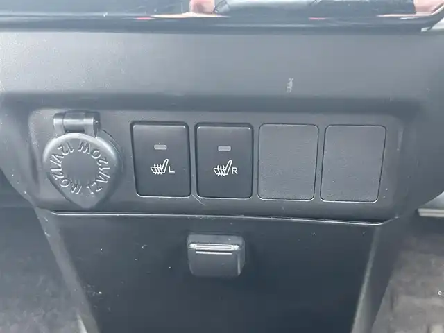 トヨタ タンク カスタムG 滋賀県 2020(令2)年 4.8万km パールホワイトⅢ 純正9インチナビ（Bluetooth/SD/CD/フルセグ）/バックカメラ/横滑り防止装置/コーナーセンサー（前後）/衝突軽減装置/ドライブレコーダー（前後）/両側電動スライドドア/LEDヘッドライト/純正14インチアルミホイール/ビルトインETC/スマートキー/シートヒーター（前席）/電動格納ミラー/プッシュスタート