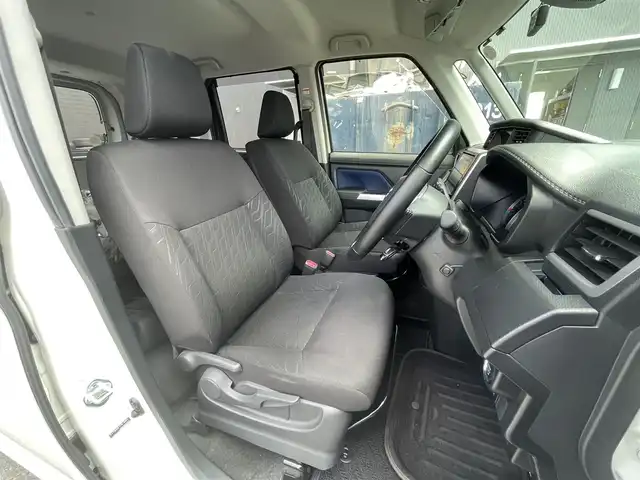 トヨタ タンク カスタムG 滋賀県 2020(令2)年 4.8万km パールホワイトⅢ 純正9インチナビ（Bluetooth/SD/CD/フルセグ）/バックカメラ/横滑り防止装置/コーナーセンサー（前後）/衝突軽減装置/ドライブレコーダー（前後）/両側電動スライドドア/LEDヘッドライト/純正14インチアルミホイール/ビルトインETC/スマートキー/シートヒーター（前席）/電動格納ミラー/プッシュスタート