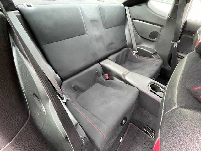トヨタ ８６ GT 静岡県 2013(平25)年 4.8万km サテンホワイトパール 6MT/社外WedsSport18inAW/社外ナビ/（AM/FM/BT/TV）/社外フルエアロ（フロント・サイド・リア）/BLITZ車高調/社外マフラー/ETC/プッシュスタート/スマートキー/スペアキー1/オートライト/HIDヘッドライト/純正フロアマット/電格ミラー/革巻きステアリング/社外タコメーター（AUTO GAUGE)/取扱説明書