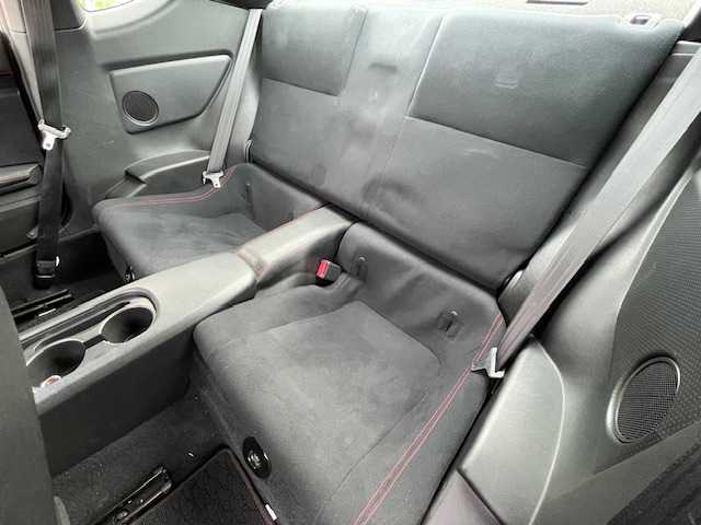 トヨタ ８６ GT 静岡県 2013(平25)年 4.8万km サテンホワイトパール 6MT/社外WedsSport18inAW/社外ナビ/（AM/FM/BT/TV）/社外フルエアロ（フロント・サイド・リア）/BLITZ車高調/社外マフラー/ETC/プッシュスタート/スマートキー/スペアキー1/オートライト/HIDヘッドライト/純正フロアマット/電格ミラー/革巻きステアリング/社外タコメーター（AUTO GAUGE)/取扱説明書