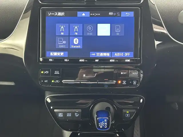 トヨタ プリウス Sセーフティプラス ツートーン 熊本県 2018(平30)年 8.5万km アティチュードブラックマイカ/ホワイトパールクリスタルシャイン ワンオーナー　/禁煙車　/純正9インチナビ（ＣＤ・ＤＶＤ・フルセグ・ＢＴ・ＳＤ）/バックカメラ　/ビルトインＥＴＣ２．０　/前後クリアランスソナー　/トヨタセーフティーセンス/・レーダークルーズコントロール/・プリクラッシュセーフティ/・レーンディパーチャーアラート/・オートハイビーム/横滑り防止/純正フロアマット/純正17インチAW/オートライト/LEDヘッドライト/フォグランプ/スマートキー/プッシュスタート/スペアキー1本/保証書