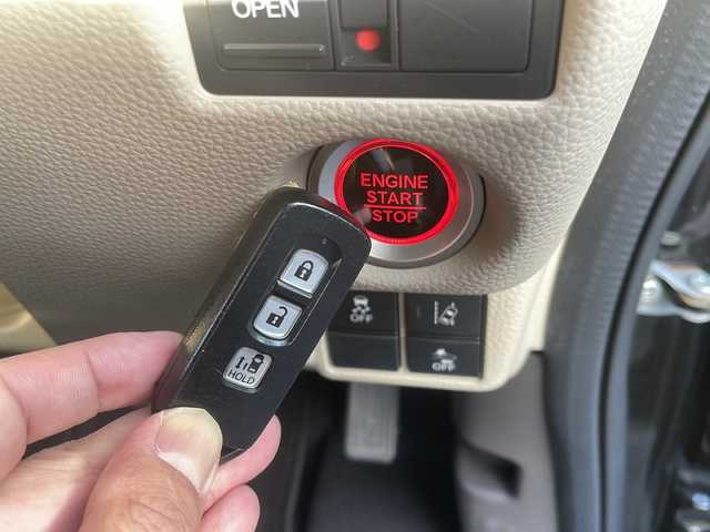 ホンダ Ｎ ＢＯＸ G L ホンダセンシング 島根県 2019(令1)年 4.4万km クリスタルブラックパール ホンダセンシング/社外7インチSDナビゲーション(AVIC-RZ810)/フルセグ BT/レーダークルーズコントロール/片側パワースライドドア/前方ドライブレコーダー/AUTOライト/LEDヘッドライト/ビルトインETC/ドアバイザー/ウィンカーミラー