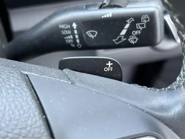 フォルクスワーゲン ゴルフ トゥーラン TSI ハイライン 東京都 2013(平25)年 3.8万km 黒 純正ＳＤナビゲーションシステム（SDナビ/地デジTV/DVD）/駐車支援システム　/パークディスタンスコントロール　/パドルシフト　/オートエアコン　/アルカンターラ／ファブリックコンビシート／スポーツシート/ＥＴＣ　/ＨＩＤヘッドランプ/ヘッドランプウォッシャー/フロントフォグランプ/コーナリングランプ/クローム加飾付ボディ同色サイドモール/シルバールーフレール/アルミニウムインパネ加飾/自発光式アナログメーター/フルカラーマルチファクションインジケーター/革巻きステアリングホイール/７DSG/７人乗り
