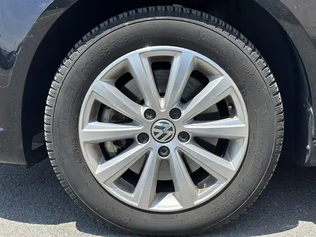 フォルクスワーゲン ゴルフ トゥーラン TSI ハイライン 東京都 2013(平25)年 3.8万km 黒 純正ＳＤナビゲーションシステム（SDナビ/地デジTV/DVD）/駐車支援システム　/パークディスタンスコントロール　/パドルシフト　/オートエアコン　/アルカンターラ／ファブリックコンビシート／スポーツシート/ＥＴＣ　/ＨＩＤヘッドランプ/ヘッドランプウォッシャー/フロントフォグランプ/コーナリングランプ/クローム加飾付ボディ同色サイドモール/シルバールーフレール/アルミニウムインパネ加飾/自発光式アナログメーター/フルカラーマルチファクションインジケーター/革巻きステアリングホイール/７DSG/７人乗り