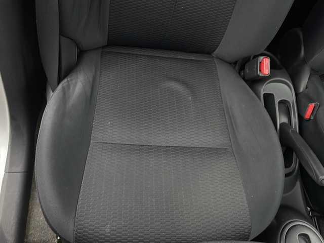 日産 マーチ 12S Vパッケージ 新潟県 2012(平24)年 8.2万km ブリリアントシルバー 純正SDナビ/(AM/FM/CD/SD/ワンセグ/Bluetooth)/ヘッドライトレベライザー/社外アルミホイール付冬タイヤ積込/(165/70/R14/7mm)/電動格納ミラー/ドアバイザー