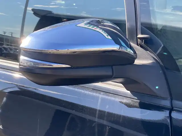 トヨタ ヴォクシー ZS 煌Ⅱ 香川県 2019(令1)年 3.9万km ブラック 登録時走行距離：38715km/ディーラー純正10型ナビ/　CD DVD BT フルセグTV/バックカメラ/両側パワースライドドア/モデリスタエアロ/車高調/プリクラッシュセーフティシステム/レーンキープアシスト/クルーズコントロール/オートハイビーム/LEDヘッドライト/オートライト/フォグランプ/横滑り防止装置/アイドリングストップ/ETC/ロールサンシェード/ISOFIX/プッシュスタート/スマートキー