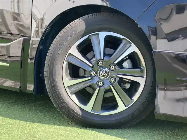 トヨタ ヴォクシー ZS 煌Ⅱ 香川県 2019(令1)年 3.9万km ブラック 登録時走行距離：38715km/ディーラー純正10型ナビ/　CD DVD BT フルセグTV/バックカメラ/両側パワースライドドア/モデリスタエアロ/車高調/プリクラッシュセーフティシステム/レーンキープアシスト/クルーズコントロール/オートハイビーム/LEDヘッドライト/オートライト/フォグランプ/横滑り防止装置/アイドリングストップ/ETC/ロールサンシェード/ISOFIX/プッシュスタート/スマートキー