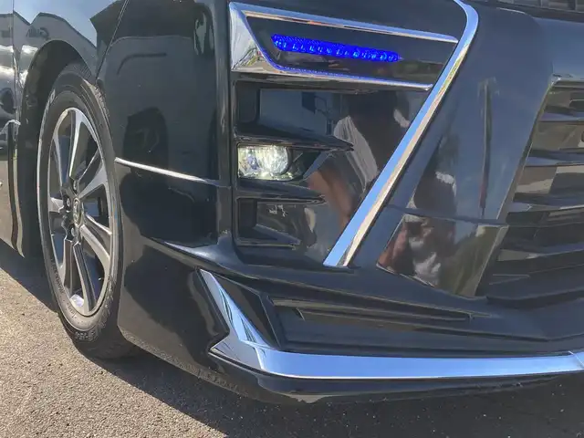トヨタ ヴォクシー ZS 煌Ⅱ 香川県 2019(令1)年 3.9万km ブラック 登録時走行距離：38715km/ディーラー純正10型ナビ/　CD DVD BT フルセグTV/バックカメラ/両側パワースライドドア/モデリスタエアロ/車高調/プリクラッシュセーフティシステム/レーンキープアシスト/クルーズコントロール/オートハイビーム/LEDヘッドライト/オートライト/フォグランプ/横滑り防止装置/アイドリングストップ/ETC/ロールサンシェード/ISOFIX/プッシュスタート/スマートキー
