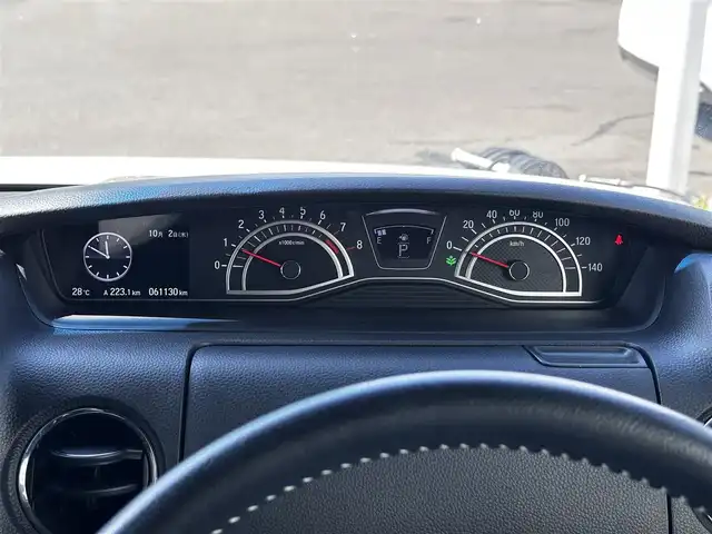 ホンダ Ｎ ＢＯＸ カスタム G L ターボ ホンダセンシング 宮城県 2018(平30)年 6.1万km プラチナホワイトパール ホンダセンシング/●衝突軽減ブレーキ〈CMBS〉/●誤発進抑制機能/●後方誤発進抑制機能/●歩行者事故低減ステアリング/●路外逸脱抑制機能/●ACC〈アダプティブ・クルーズ・コントロール〉/●LKAS〈車線維持支援システム〉/●オートハイビーム/●先行車発進お知らせ機能/●標識認識機能/Gathersプレミアムインターナビ(8インチ)/フルセグTV/CD/DVD/Bluetooth/SD/AUX/CD録音可/バックカメラ/両側パワースライドドア/ドライブレコーダー/ハーフレザーシート/LEDヘッドライト/ステアリングスイッチ/パドルシフト/サンシェード/USBポート×3/ウインカーミラー/ETC/取扱説明書/スペアキー