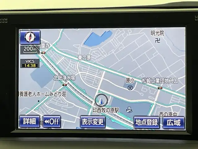 レクサス ＨＳ 250h 千葉県 2013(平25)年 5.1万km プラチナムシルバーメタリック 禁煙車/純正HDDナビ/・CD/DVD/AUX/USB/Bluetooth/フルセグTV/・バックカメラ、フロントカメラ/・ビルトインETC/クルーズコントロール/クリアランスソナー/革巻きステアリング/・ステアリングスイッチ/DNパワーシート/左右独立エアコン/純正フロアマット/純正ドアバイザー/純正17インチAW/電動格納ウインカーミラー/オートライト/・LEDヘッドライト/・LEDフォグランプ