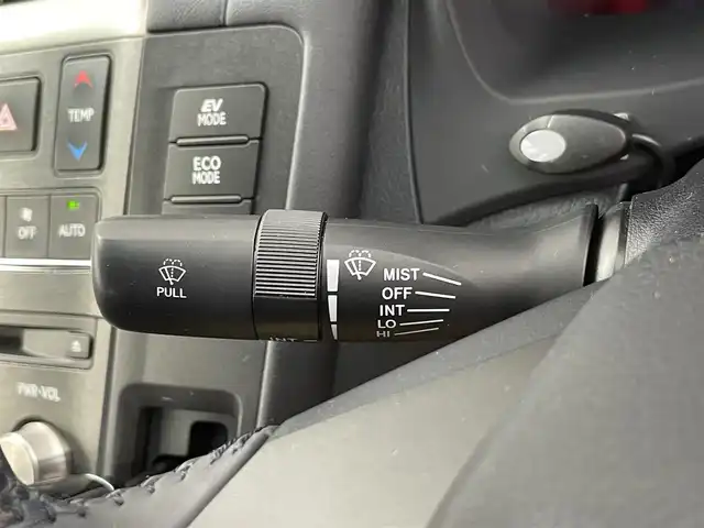 レクサス ＨＳ 250h 千葉県 2013(平25)年 5.1万km プラチナムシルバーメタリック 禁煙車/純正HDDナビ/・CD/DVD/AUX/USB/Bluetooth/フルセグTV/・バックカメラ、フロントカメラ/・ビルトインETC/クルーズコントロール/クリアランスソナー/革巻きステアリング/・ステアリングスイッチ/DNパワーシート/左右独立エアコン/純正フロアマット/純正ドアバイザー/純正17インチAW/電動格納ウインカーミラー/オートライト/・LEDヘッドライト/・LEDフォグランプ