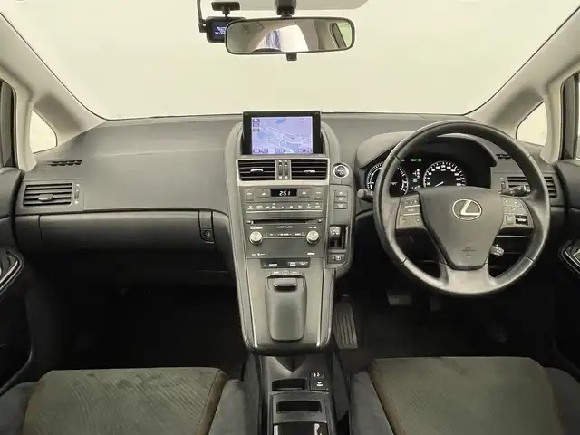 レクサス ＨＳ 250h 千葉県 2013(平25)年 5.1万km プラチナムシルバーメタリック 禁煙車/純正HDDナビ/・CD/DVD/AUX/USB/Bluetooth/フルセグTV/・バックカメラ、フロントカメラ/・ビルトインETC/クルーズコントロール/クリアランスソナー/革巻きステアリング/・ステアリングスイッチ/DNパワーシート/左右独立エアコン/純正フロアマット/純正ドアバイザー/純正17インチAW/電動格納ウインカーミラー/オートライト/・LEDヘッドライト/・LEDフォグランプ