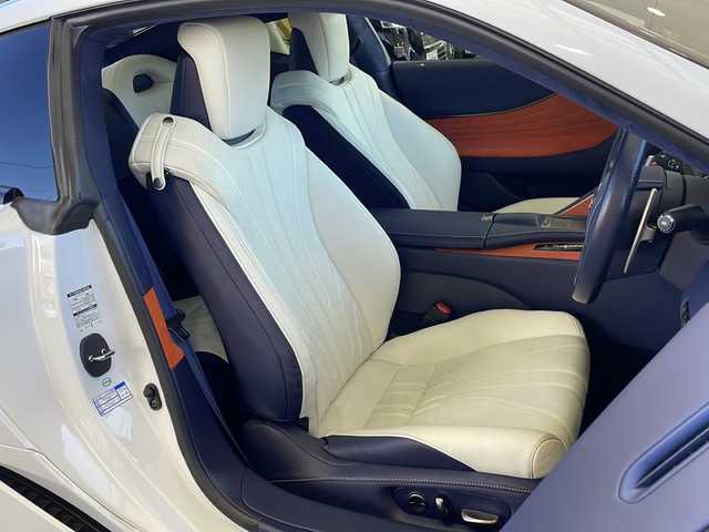 レクサス ＬＣ 500h Lパッケージ 愛媛県 2017(平29)年 1.8万km ホワイトノーヴァガラスフレーク ガラスルーフ/純正メーカーナビ/（CD/DVD/FM/AM/BT/USB）/フルセグTV/バックカメラ/ビルトイン2.0ETC/マークレビンソン/純正20インチAW/レクサスセーフティセンス/レーダークルーズコントロール/クリアランスソナー/ブラインドスポットモニター/ドライブレコーダー/レザーシート/前席パワーシート（D席メモリー付き）/前席シートヒーター /エアシート/ハンドルヒーター/取説、保証書/スペアキー