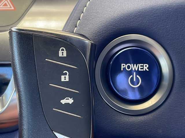 レクサス ＬＣ 500h Lパッケージ 愛媛県 2017(平29)年 1.8万km ホワイトノーヴァガラスフレーク ガラスルーフ/純正メーカーナビ/（CD/DVD/FM/AM/BT/USB）/フルセグTV/バックカメラ/ビルトイン2.0ETC/マークレビンソン/純正20インチAW/レクサスセーフティセンス/レーダークルーズコントロール/クリアランスソナー/ブラインドスポットモニター/ドライブレコーダー/レザーシート/前席パワーシート（D席メモリー付き）/前席シートヒーター /エアシート/ハンドルヒーター/取説、保証書/スペアキー