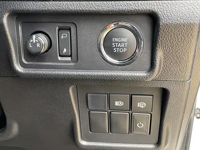 トヨタ ランドクルーザー プラド TX 宮崎県 2018(平30)年 3.3万km ホワイトパールクリスタルシャイン 4WD/RAYS17インチAW/社外7インチナビ（MDV-Z701W）/フルセグTV/Bluetooth/バックカメラ/プリクラッシュセーフティ/レーダークルーズコントロール/プッシュスタート/スマートキー/ステアリングスイッチ/LEDヘッドライト/オートライト/オートハイビーム/ETC/セーフティセンス/レーンディパーチャーアラート/ヒッチメンバー