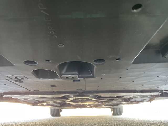 レクサス ＩＳ 300h バージョンL 三重県 2014(平26)年 4.1万km ホワイトパールクリスタルシャイン 登録時40338km/ワンオーナー/禁煙車/純正メーカーオプションナビ/・フルセグ・Ｂｌｕｅｔｏｏｔｈ・CD/DVD/Blu-ray/・SD・AUX・USB・AM/FM/白フルレザーシート/前席シートヒーター/前席ベンチレーション/前席パワーシート/D席メモリー機能付き/クルーズコントロール/バックカメラ/コーナーセンサー/ビルドインＥＴＣ/パドルシフト/AUTOライト・ワイパー