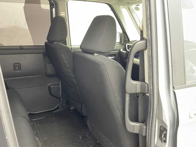 トヨタ タンク カスタムG S 兵庫県 2018(平30)年 6.9万km ブライトシルバーM ・ナビ/Bluetooth/CD/DVD/TV/・全方位カメラ/・ビルドインETC/・前方ドライブレコーダー/・クルーズコントロール/・コーナーセンサー/・アイドリングストップ/・両側パワースライドドア/・横滑り防止装置/・盗難防止装置/・衝突被害軽減システム/・W＋サイドエアバッグ/・カーテンエアバッグ/・LEDオートライト/・純正14インチアルミホイール/・ドアバイザー/・スマートキー/・プッシュスタートボタン/・AAC/・ステアリングスイッチ